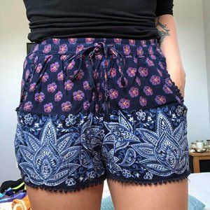 2\15$ Floral shorts